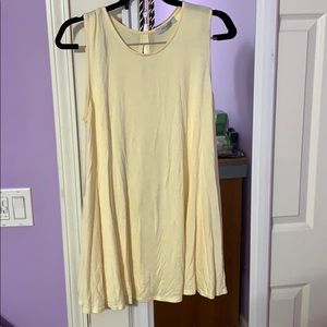 FLOWY YELLOW SUNDRESS